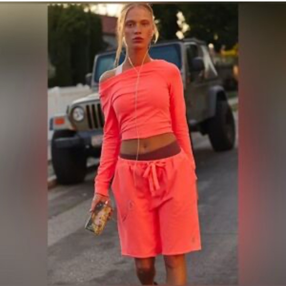FP Movement Hot Shot Easy Set In Neon Coral Sz Small